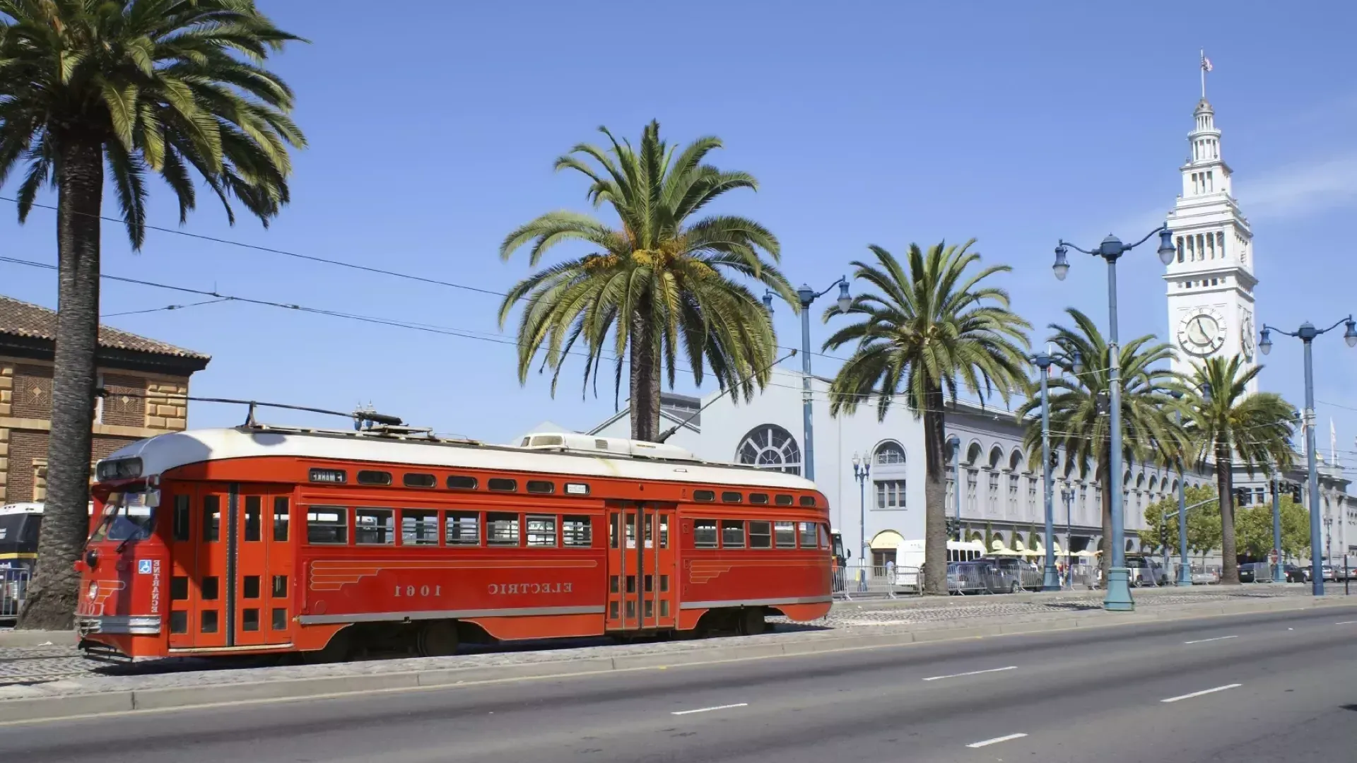 Tranvía en el Embarcadero