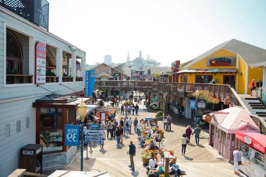 PIER 39 tiene muchas tiendas