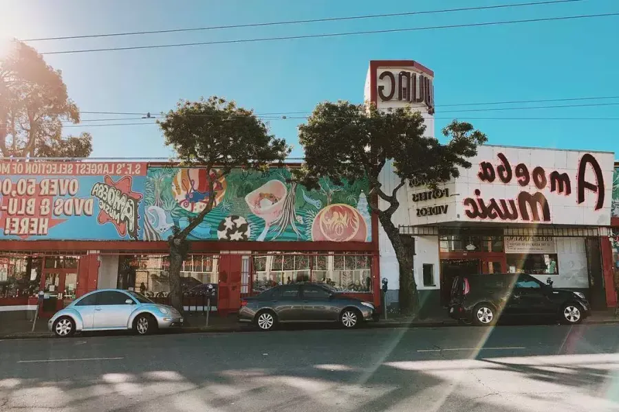 Extérieur d'Amoeba Music, l'un des magasins de disques légendaires de San Francisco.