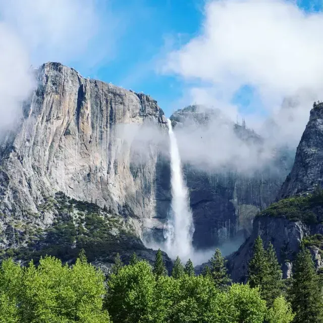 Cataratas de Yosemite en el Parque Nacional Yosemite.